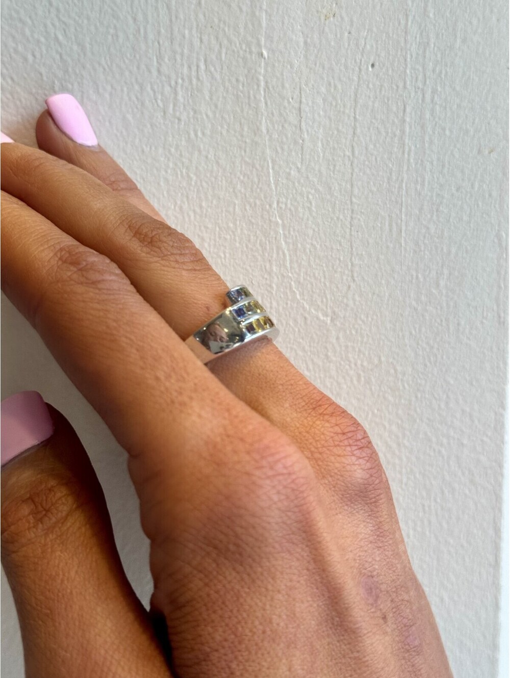 14K WHITE GOLD RING - Picture 3 of 9